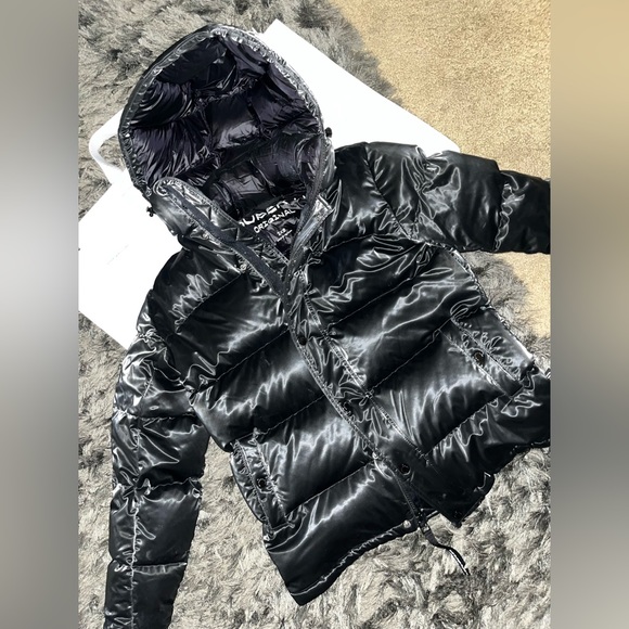 Aritzia Super Puff Liquid Shine - Picture 1 of 5